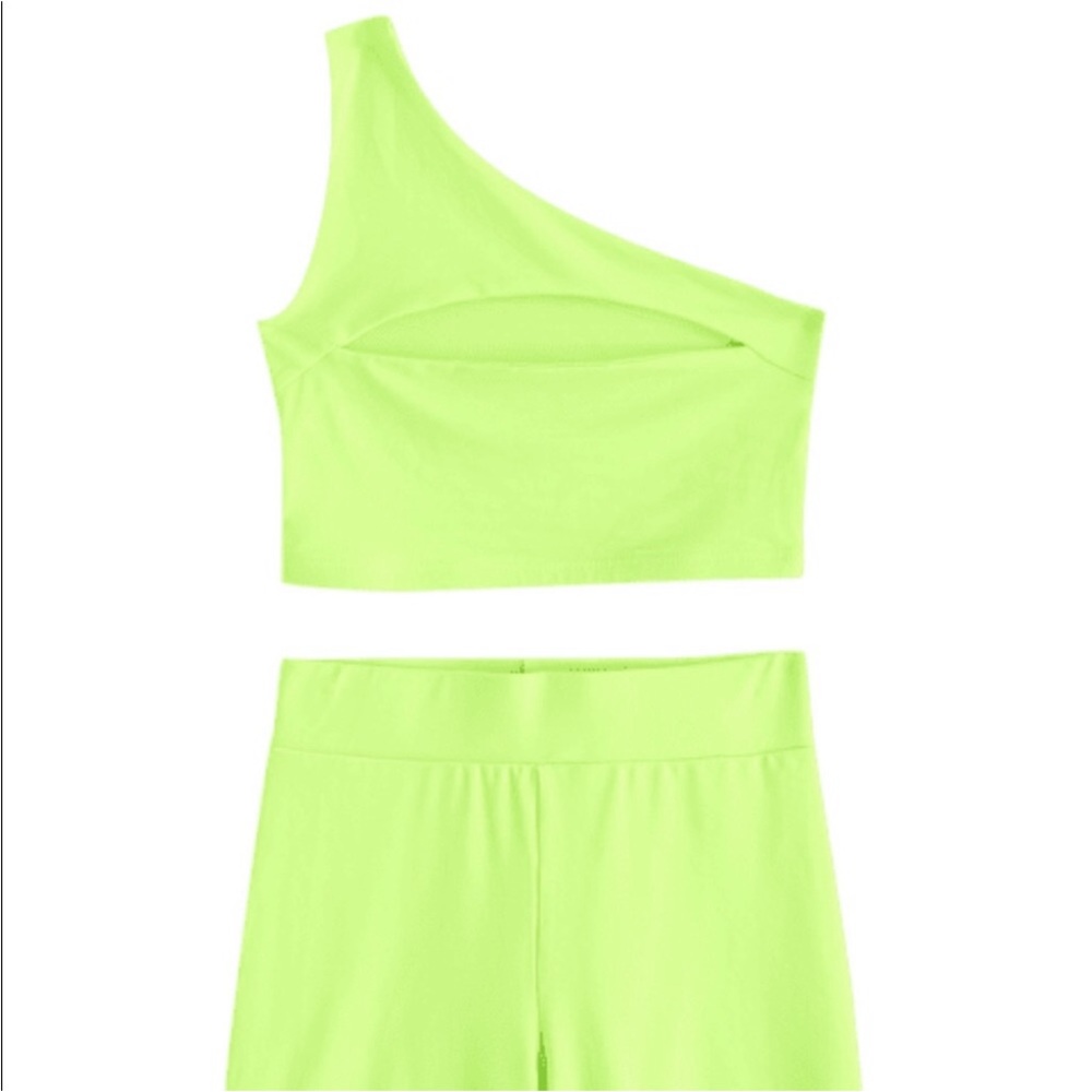 Zaful green neon stretchy biker shorts set/ one shoulder cut out cropped top - Picture 13 of 13